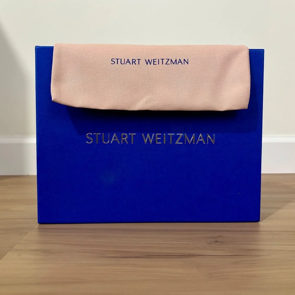 Stuart Weitzman flaunting transparent